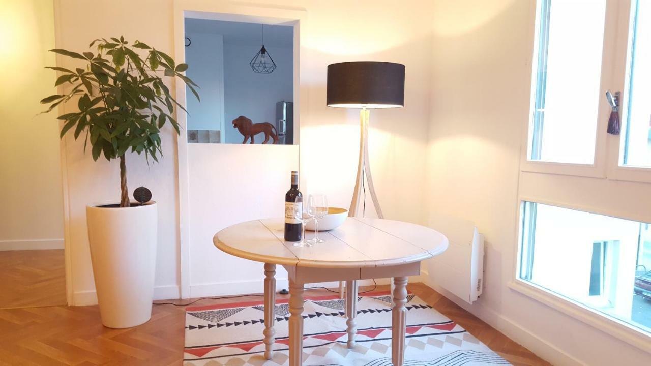 Votre Escale - Le Globe Trotteur Apartment Niort Exterior photo