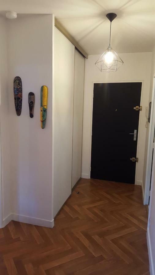 Votre Escale - Le Globe Trotteur Apartment Niort Exterior photo